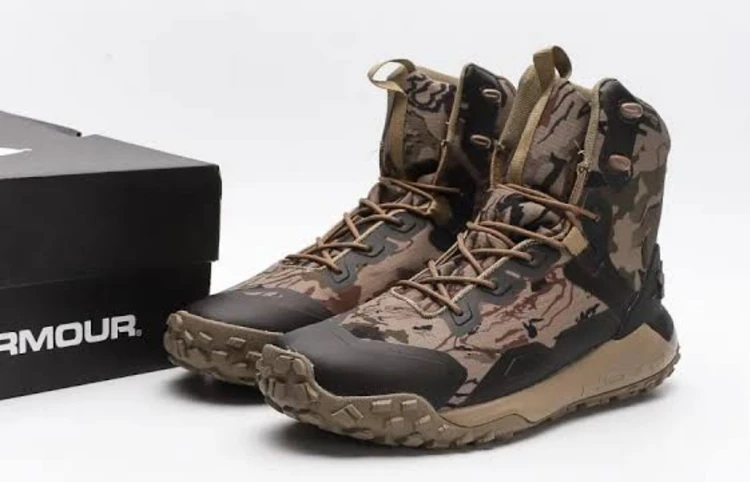 کتونی نیم بوت آندرآرمور هاور استورم ارتشی سایز ۴۰ تا ۴۵  Under Armour HOVR Storm