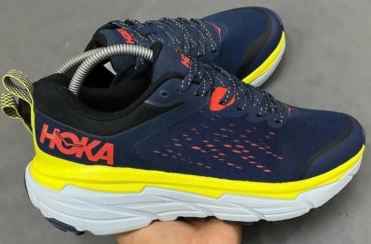 کتونی هوکا چلنجر آرت 6 گورتکس سایز ۴۰ تا ۴۵ Hoka Challenger Art 6 Goretex