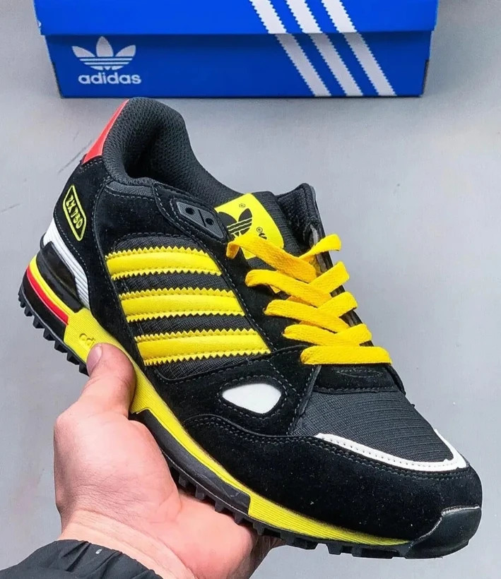کتونی آدیداس زد ایکس 750 سایز ۴۰ تا ۴۵ Adidas ZX 750