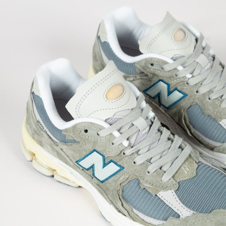 کتونی نیوبالانس 2002 سایز 40 تا 45 Newbalance 2002
