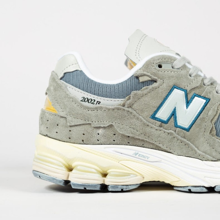 کتونی نیوبالانس 2002 سایز 40 تا 45 Newbalance 2002