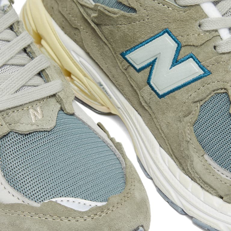 کتونی نیوبالانس 2002 سایز 40 تا 45 Newbalance 2002