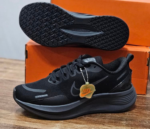 کتونی نایک زوم راننیگ مستر کوالیتی ویتنام سایز ۳۸ تا ۴۵ Nike zoom ruining