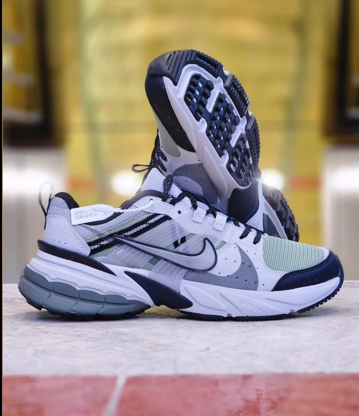 کتونی نایک کشلون V2K ویتنام مستر کوالیتی  سایز ۳۷ تا ۴۰ Nike V2K