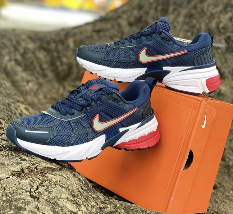 کتونی نایک کشلون V2K ویتنام مستر کوالیتی سایز ۴۰ تا ۴۵ Nike V2K