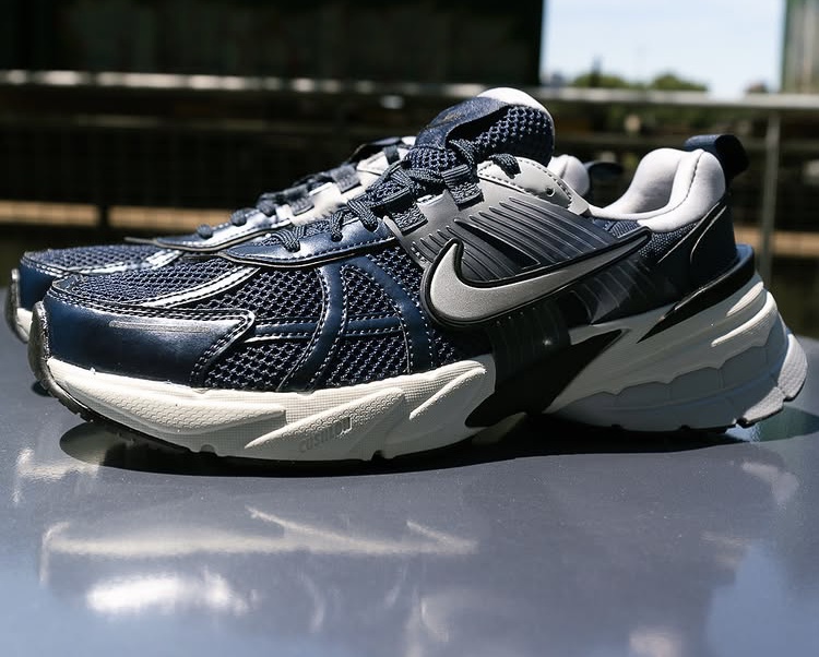 کتونی نایک کشلون V2K ویتنام مستر کوالیتی سایز ۴۰ تا ۴۵ Nike V2K