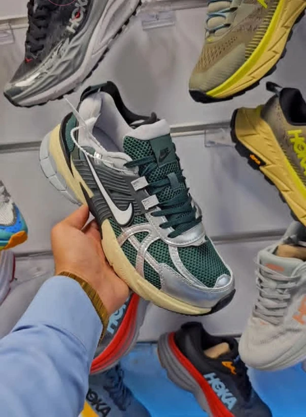 کتونی نایک کشلون V2K ویتنام مستر کوالیتی سایز ۴۰ تا ۴۵ Nike V2K