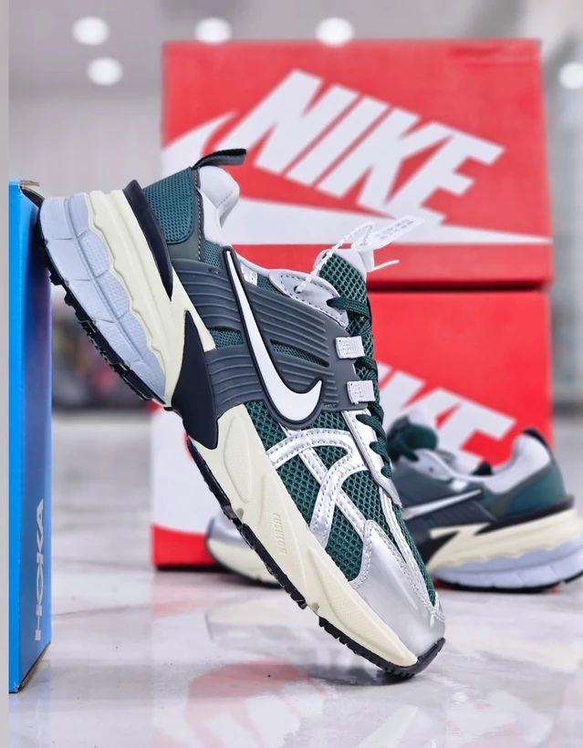 کتونی نایک کشلون V2K ویتنام مستر کوالیتی سایز ۴۰ تا ۴۵ Nike V2K