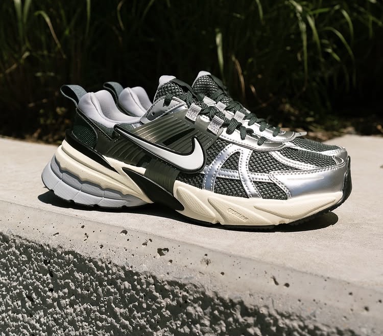 کتونی نایک کشلون V2K ویتنام مستر کوالیتی سایز ۴۰ تا ۴۵ Nike V2K