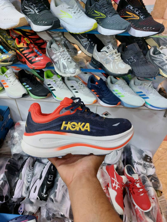 هوکا باندی ۹ ویتنام مستر کوالیتی سایز ۴۰ تا ۴۵ Hoka bondi 9
