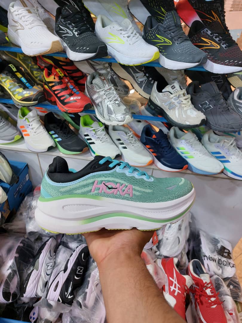 هوکا باندی ۹ ویتنام مستر کوالیتی  سایز ۴۰ تا ۴۵ Hoka bondi 9