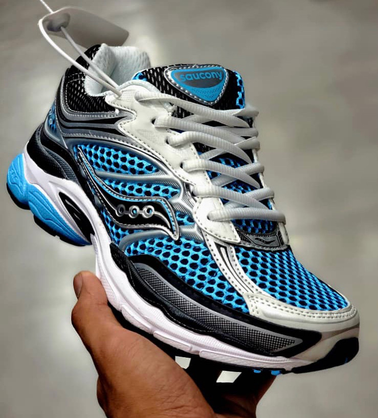 کتونی ساکونی تور درشت مستر ویتنامی کوالیتی سایز ۴۰ تا ۴۵ saucony omni