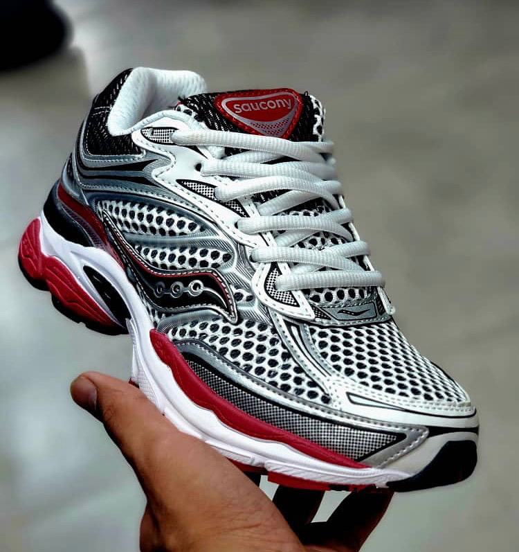 کتونی ساکونی تور درشت مستر ویتنامی کوالیتی  سایز ۴۰ تا ۴۵ saucony omni