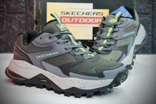 کتونی اسکیچرز مستر کوالیتی ویتنام سایز ۴۰ تا ۴۵ Skechers Archfit