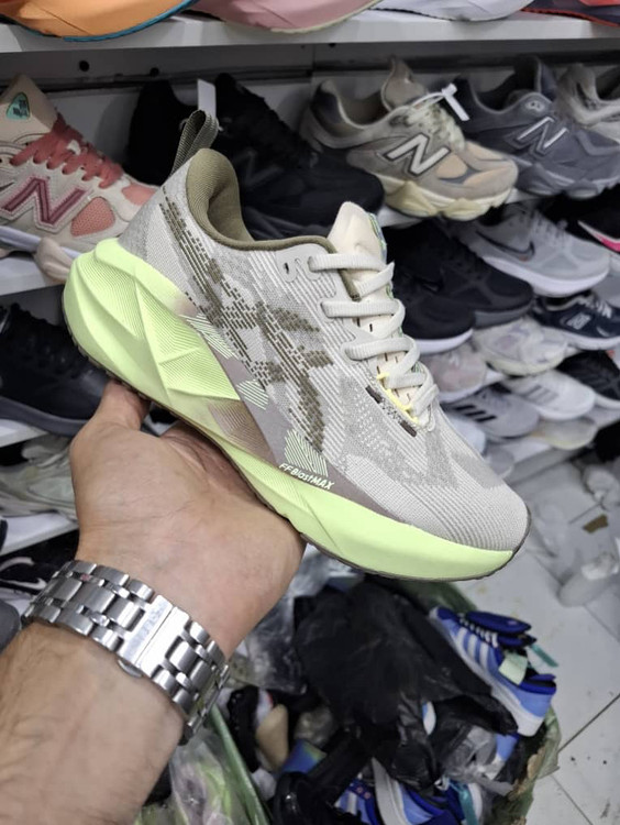 کتونی اسیکس نوابلاست ۵ سایز ۳۷ تا ۴۰ Asics novablast 5