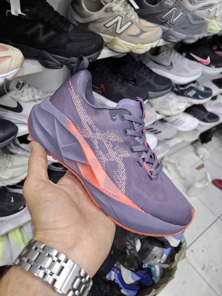 کتونی اسیکس نوابلاست ۵ سایز ۳۷ تا ۴۰  Asics novablast 5