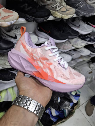 کتونی اسیکس نوابلاست ۵ سایز ۳۷ تا ۴۰ Asics novablast 5