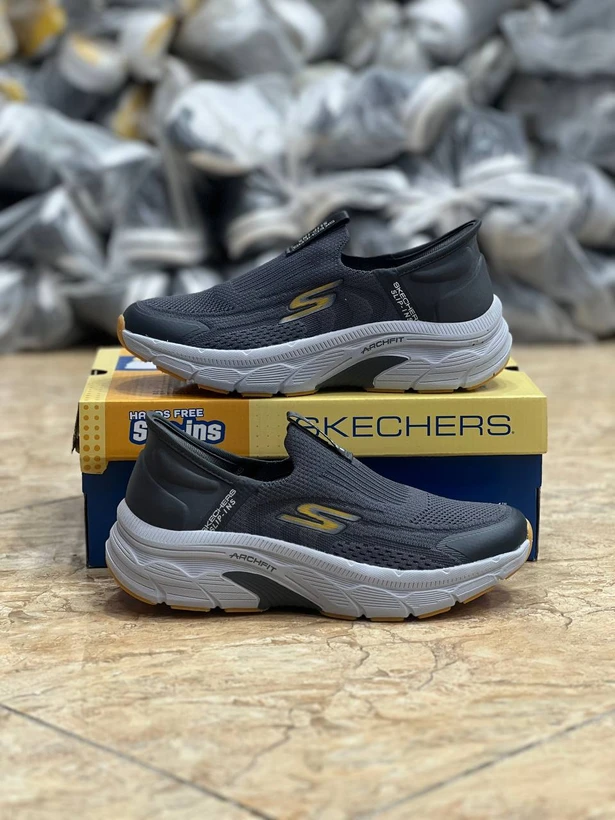 کتونی طبی پیاده روی بدون بند اسکیچرز سایز 40 تا 45  Skechers Slip Ins