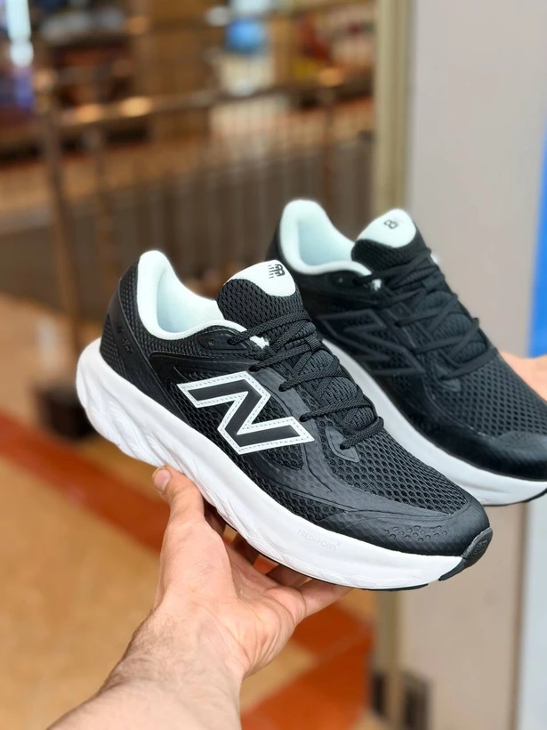 کتونی رانینگ و پیاده‌روی نیوبالانس فرش فوم سایز ۴۰ تا ۴۵  New balance Fresh Foam