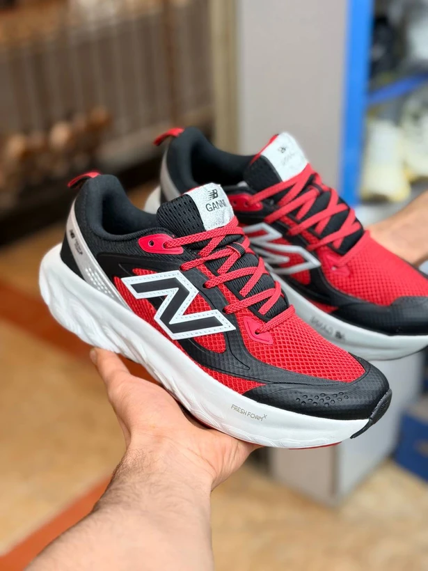 کتونی رانینگ و پیاده‌روی نیوبالانس فرش فوم سایز ۴۰ تا ۴۵  New balance Fresh Foam