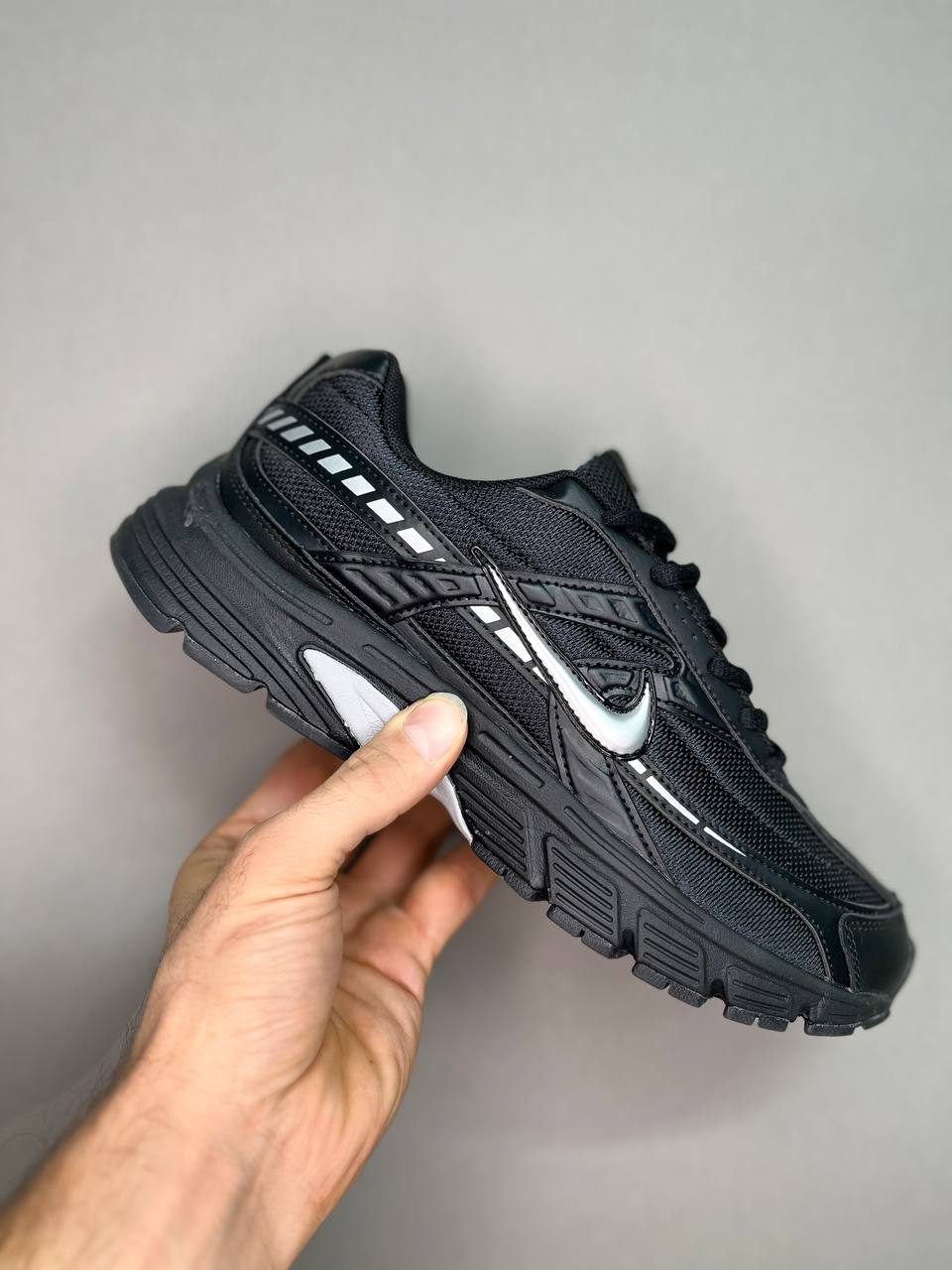 کتونی نایک اینتیاتور سایز 41 تا 45 مشکی NIKE INTIATOR