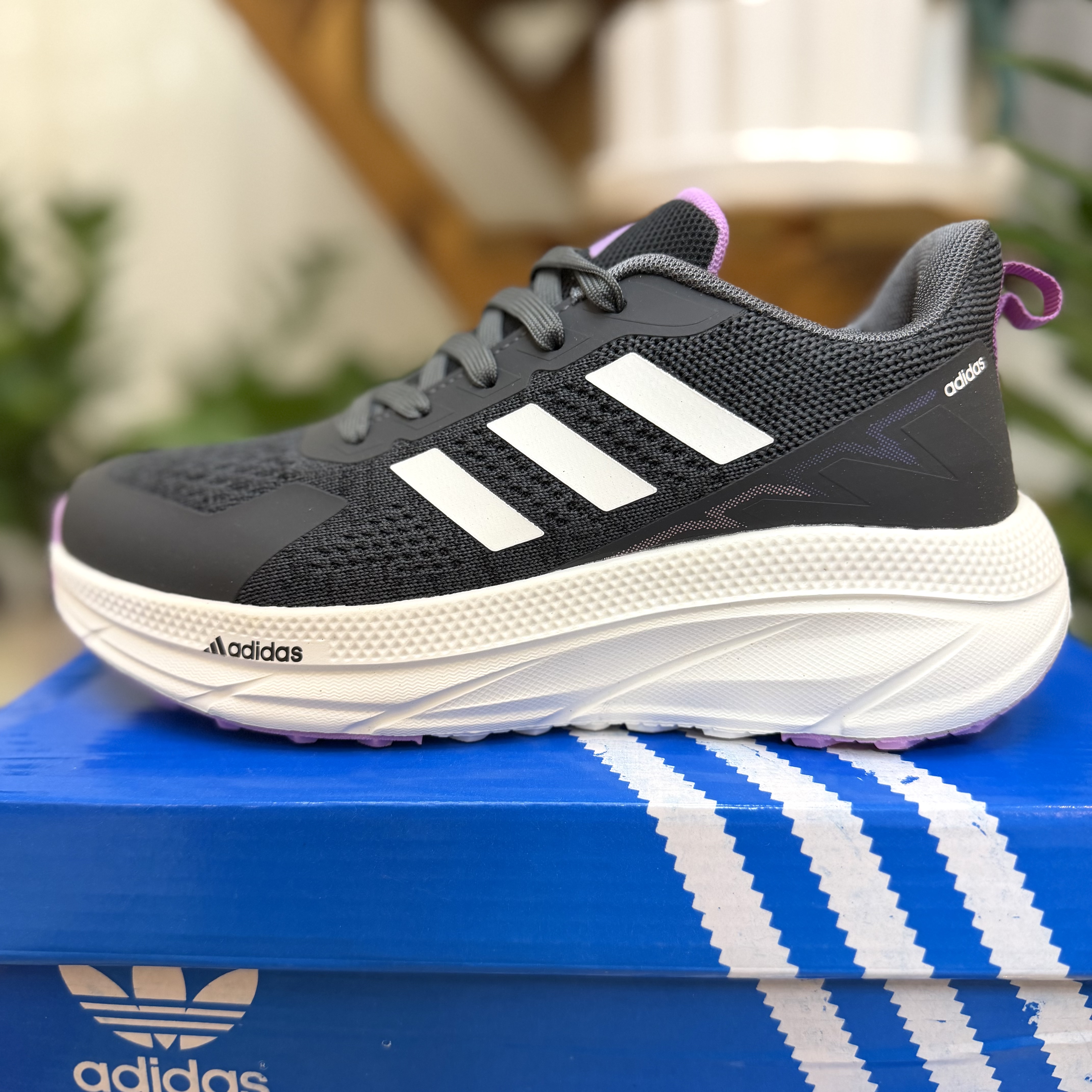 کتونی آدیداس طوسی تیره سایز ۳۸ تا ۴۱ Adidas Dark grey