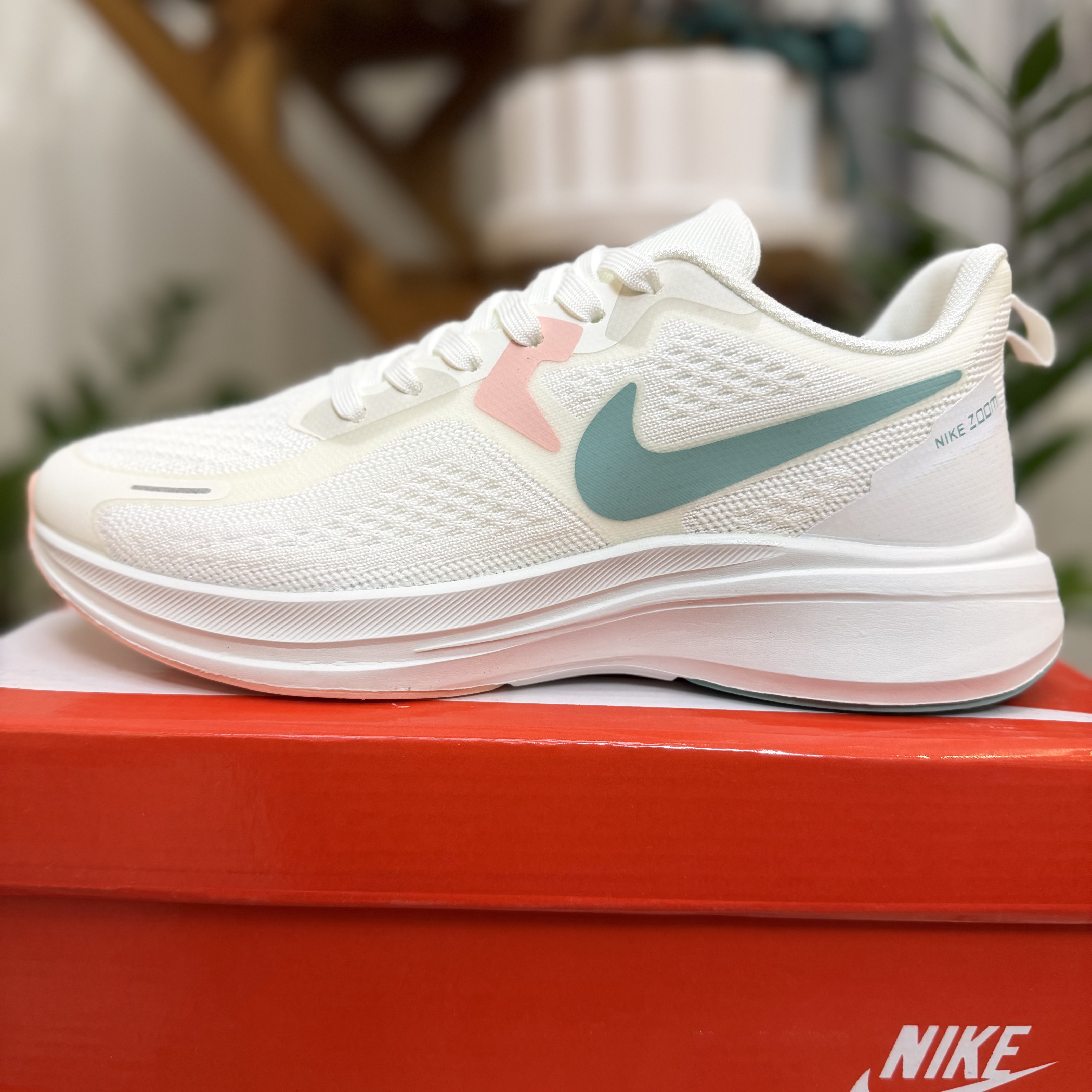 کتونی نایک سفید سایز ۳۸ تا ۴۱ Nike