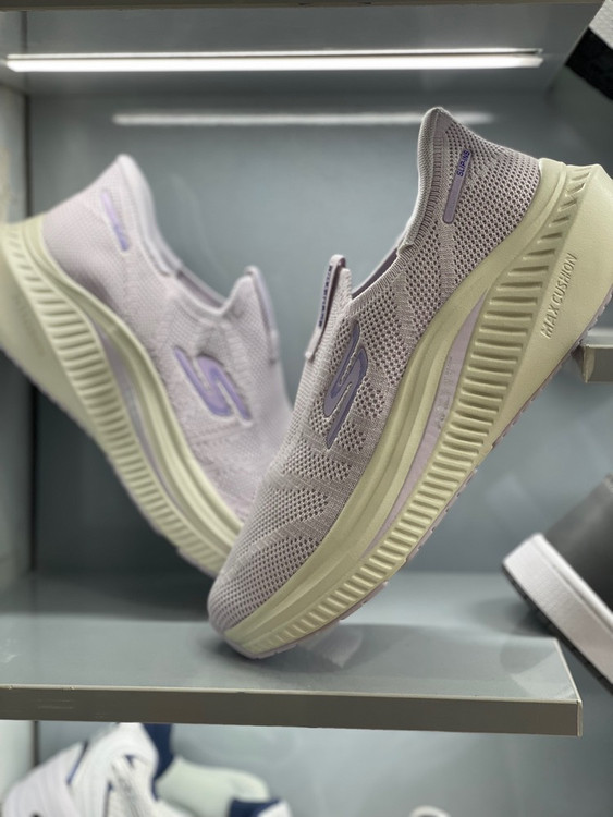 کتونی اسپرت اسکیچرز بدون بند سایز 38 تا 40 یاسی Skechers Slip Ins