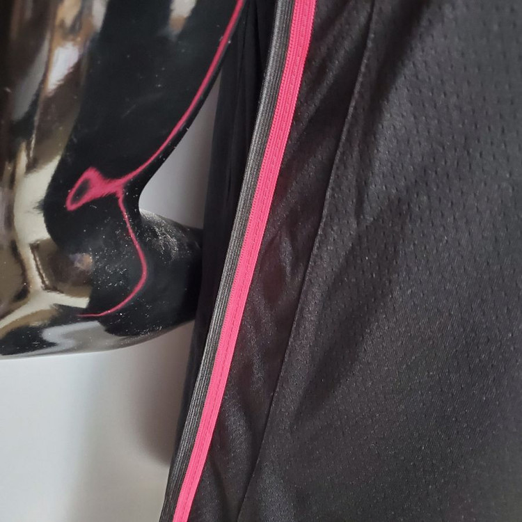 تیشرت بسکتبالی نایک جرزی میامی هیت سیتی ادیشن مشکی سرخابی باتلر سایز X تا NIKE MIAMI HEAT CITY EDITION BUTLER 5XL