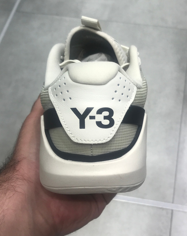 کتونی تنیس آدیداس خاک رس /آل کورت آدیزیرو سایز ۴۱ تا ۴۶ Adidas Adizero Ubersonic 5