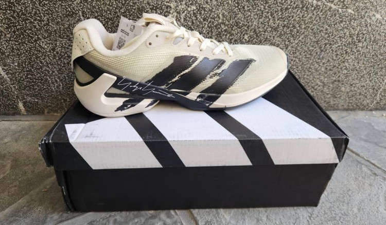 کتونی تنیس آدیداس خاک رس /آل کورت آدیزیرو سایز ۴۱ تا ۴۶ Adidas Adizero Ubersonic 5