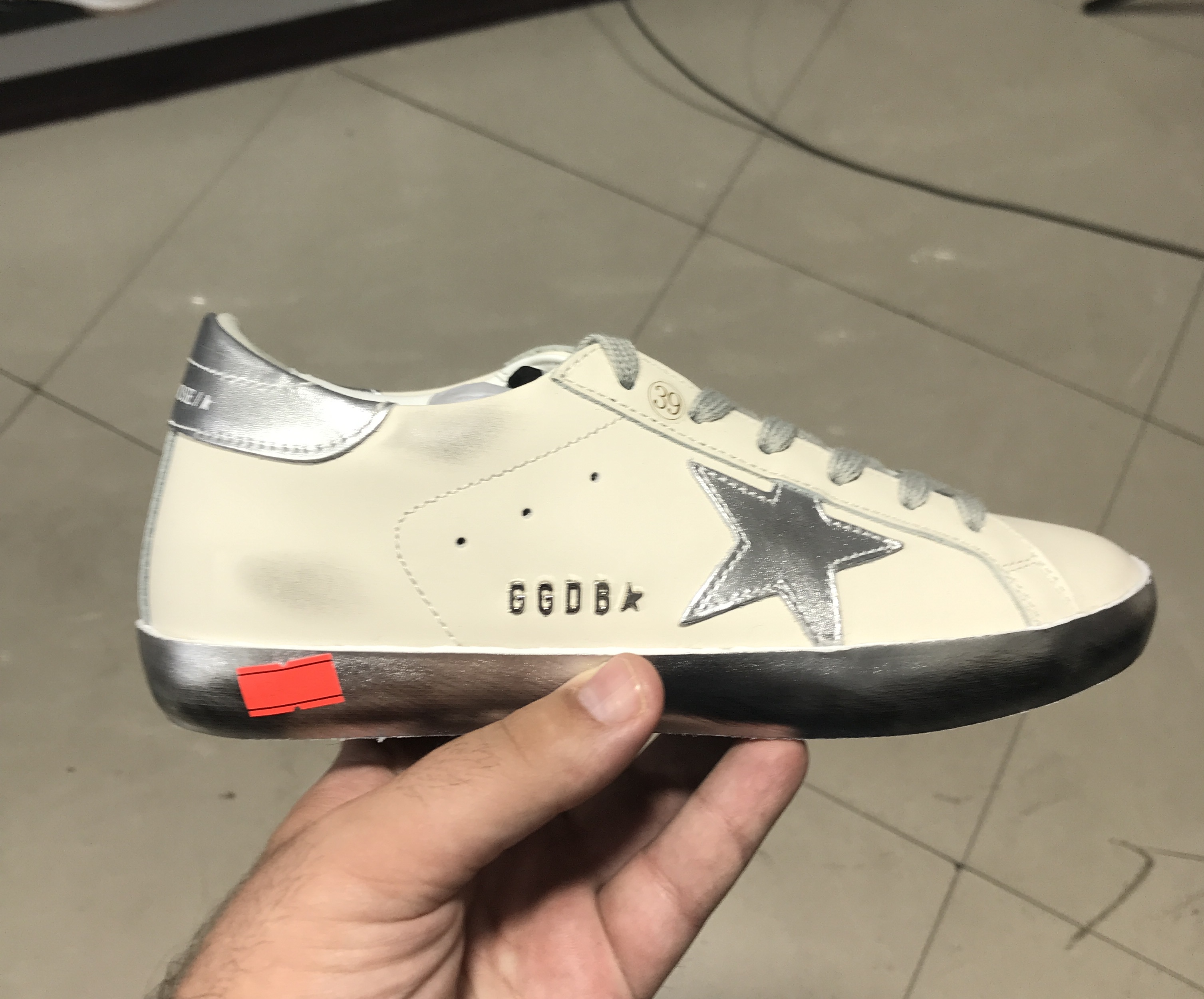 کتونی گلدن گوس سایز ۳۷ تا ۴۰ Golden Goose