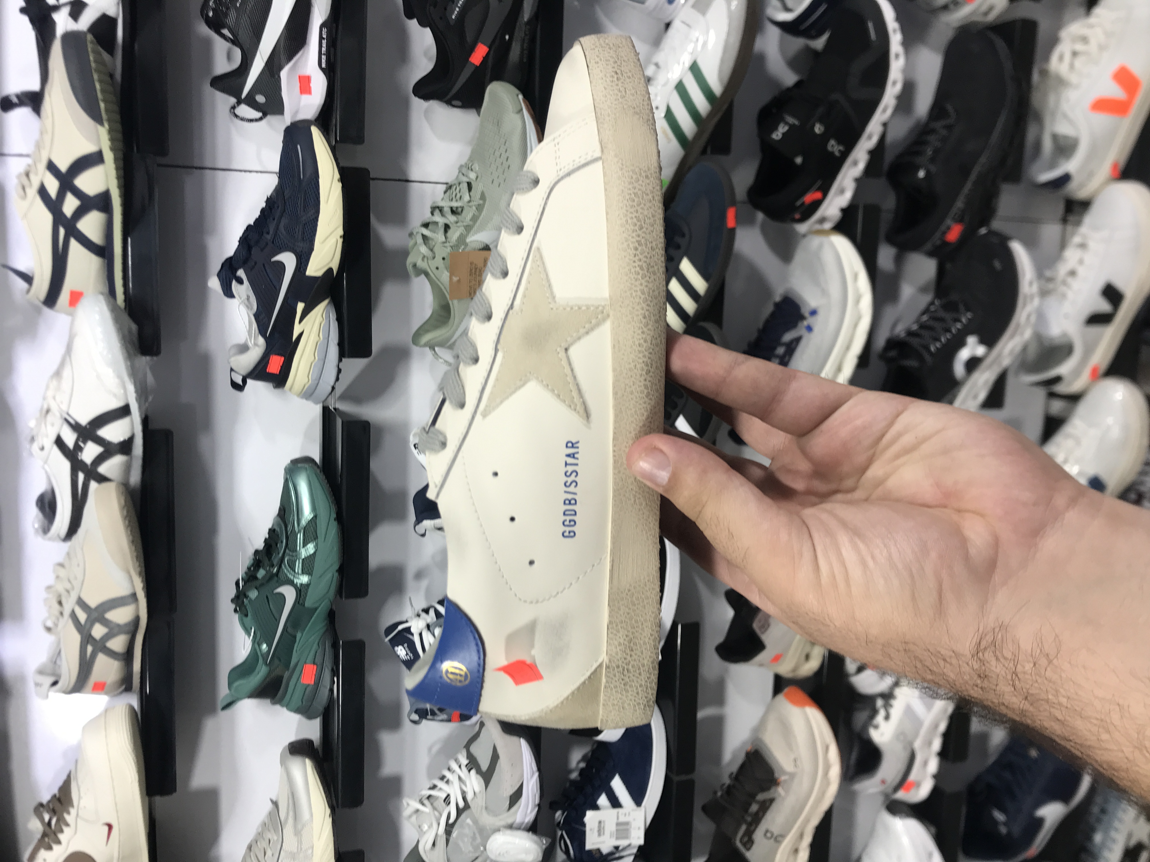 کتونی گلدن گوس سایز ۳۷ تا ۴۰ Golden Goose