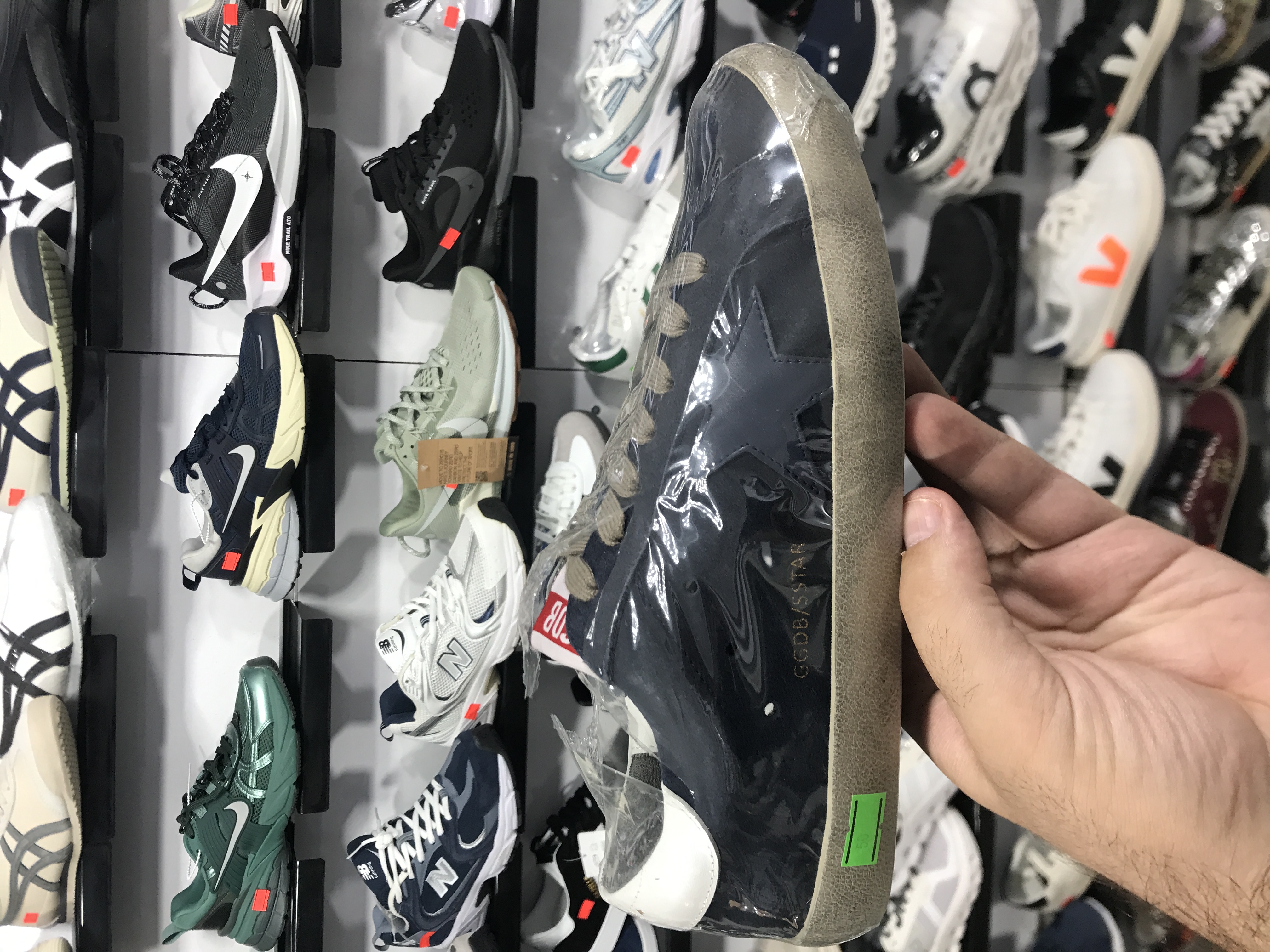 کتونی گلدن گوس سایز ۳۷ تا ۴۰ Golden Goose