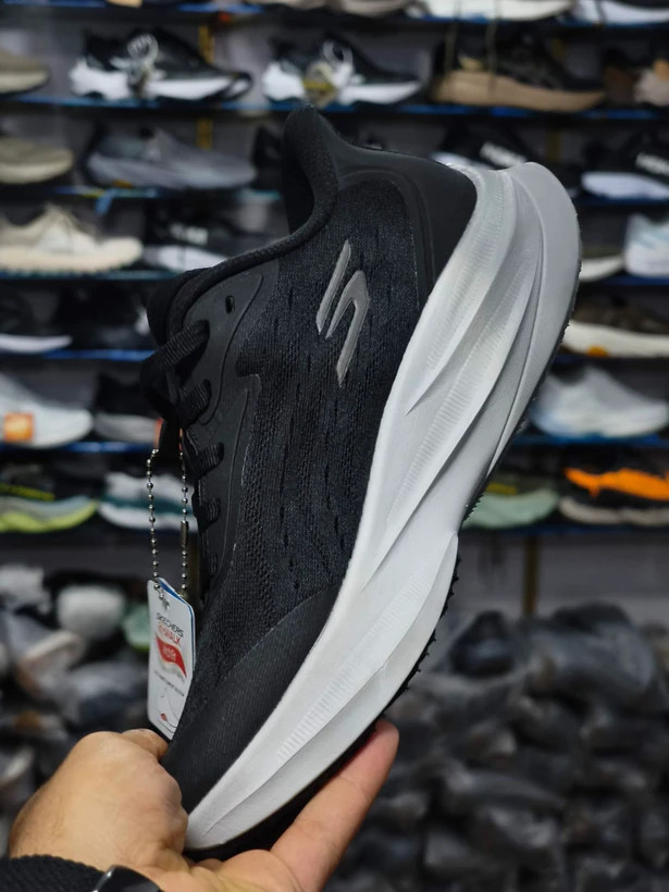 کتونی اسکیچرز هایپربرست کربن سایز 37 تا 40 مشکی Skechers Hyper Burst Carbon