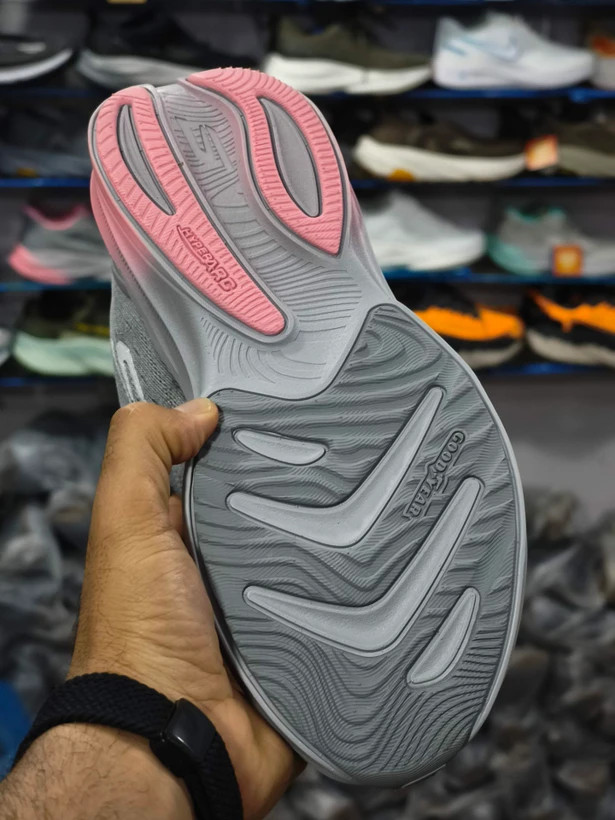 کتونی اسکیچرز هایپربرست کربن سایز 37 تا 40 طوسی صورتی Skechers Hyper Burst Carbon