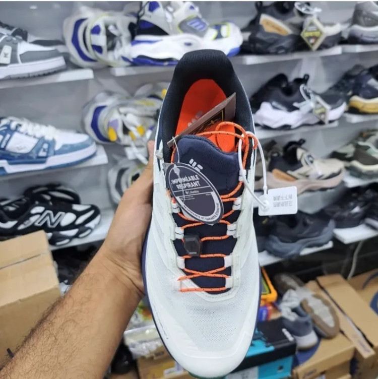 کتونی تراکینگ و تریل گورتکس کلمبیا سایز ۴۰ الی ۴۵ سفید آبی نارنجی COLUMBIA OUTDRY