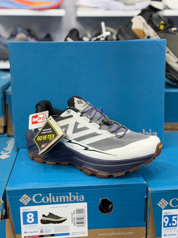 کتونی تراکینگ و تریل گورتکس کلمبیا سایز ۴۰ الی ۴۵ طوسی سرمه ای COLUMBIA OUTDRY