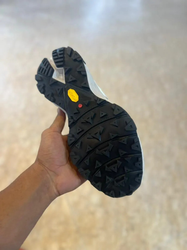 کتونی تراکینگ و تریل گورتکس کلمبیا سایز ۴۰ الی ۴۵ مشکی طوسی COLUMBIA OUTDRY