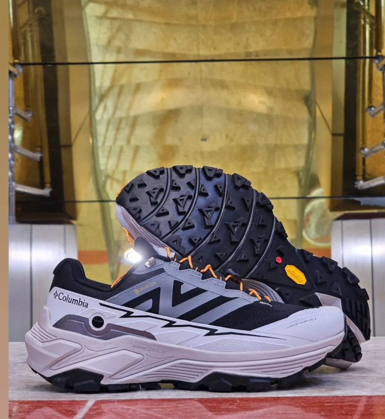 کتونی تراکینگ و تریل گورتکس کلمبیا سایز ۴۰ الی ۴۵ مشکی طوسی COLUMBIA OUTDRY