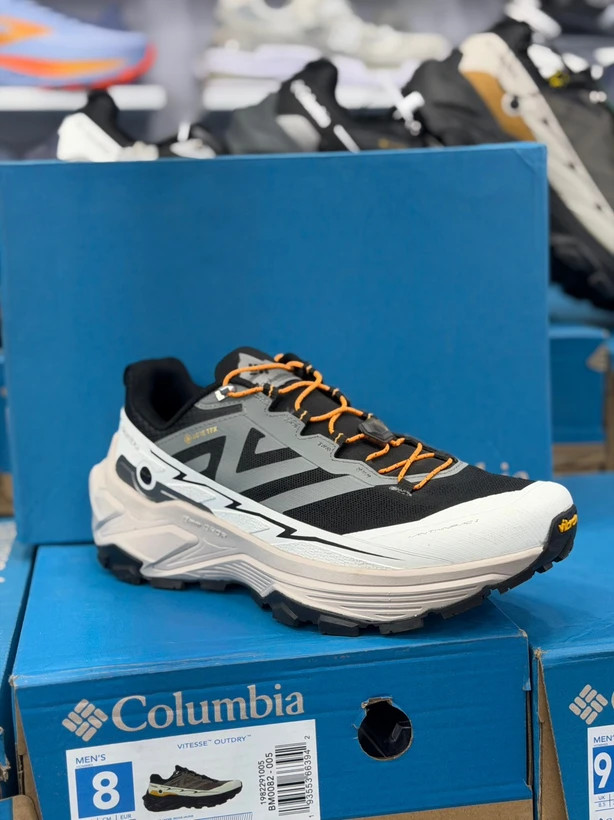 کتونی تراکینگ و تریل گورتکس کلمبیا سایز ۴۰ الی ۴۵ مشکی طوسی COLUMBIA OUTDRY