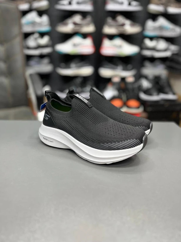 کتونی زنانه اسکیچرز گو ران سایز 37 تا 40 طوسی تیره Skechers Max cushioning Go run