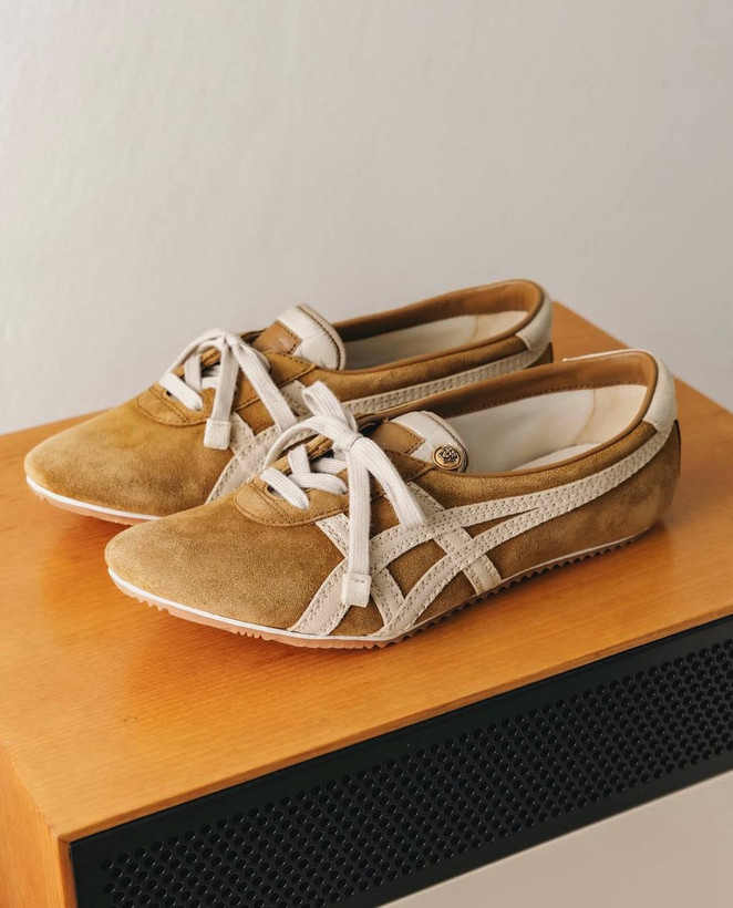 کتونی اسیکس ورساچه اونیتسوکا تایگر بژ کرم سایز 37 تا 40 ASICS VERSACE ONITSUKA TIGER